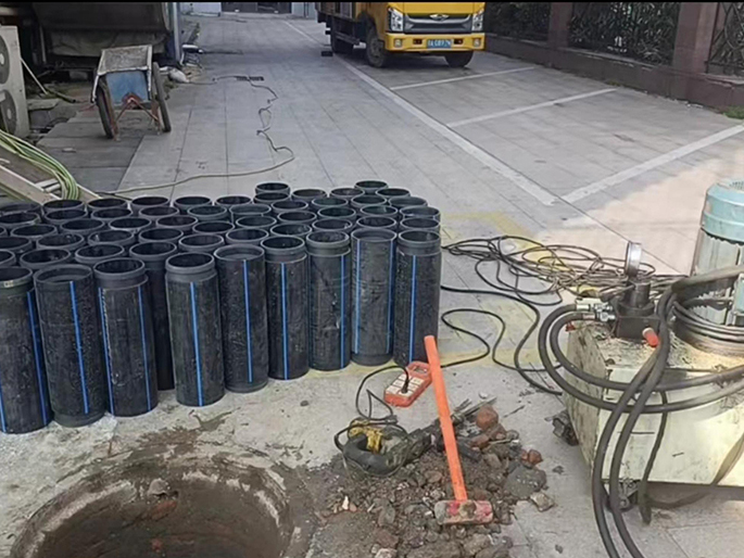 辛集PE置换管厂家 DN315置换管 非开挖管短管置换